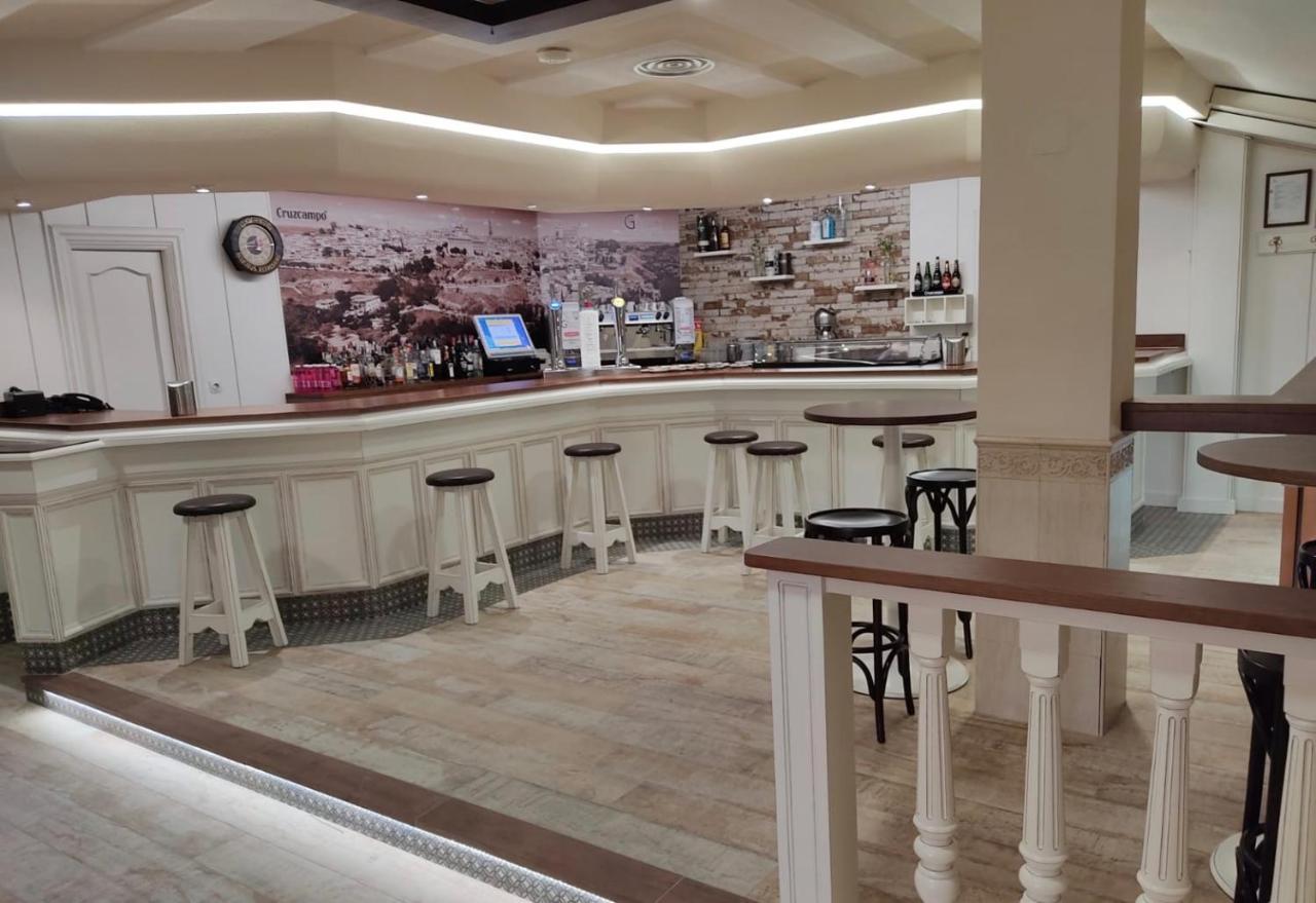 Hostal-Cafe Gutgreco Sonseca Bagian luar foto